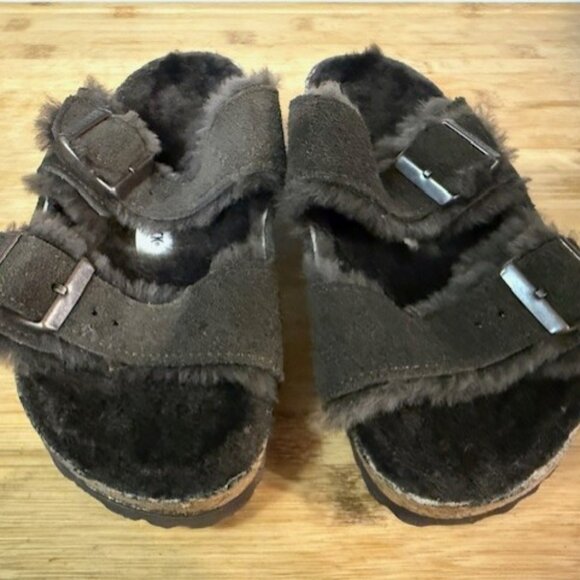 NWOT - Birkenstock Arizona Chocolate Suede Shearling Slide Sandal - Picture 12 of 16